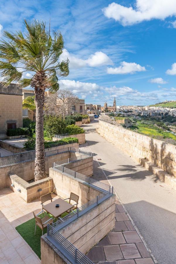 Harbour Views Duplex Maisonette With Jacuzzi Hot Tub Mgarr Buitenkant foto