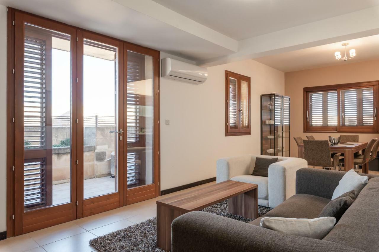 Harbour Views Duplex Maisonette With Jacuzzi Hot Tub Mgarr Buitenkant foto